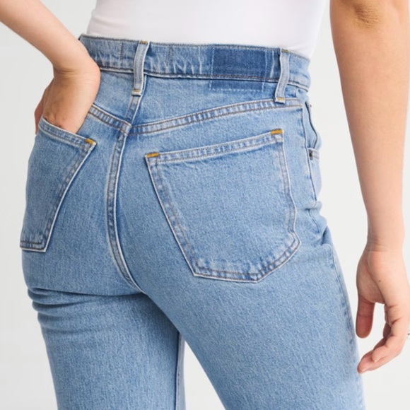 Abercrombie Ultra High Rise 90s Straight Jean - Picture 5 of 6